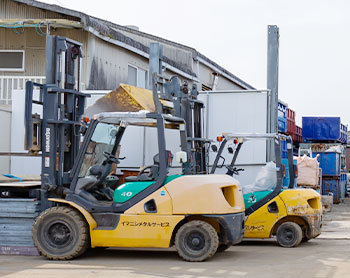 フォークリフト